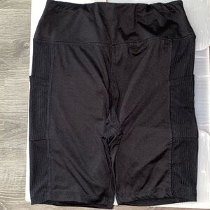 No comment NY•LA Black shorts with pockets Size Medium
